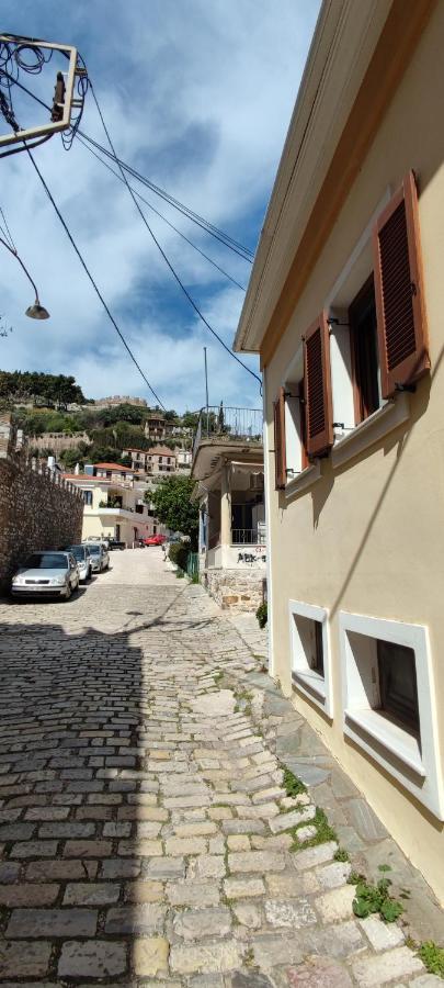 Οι Φωλίτσες Apartment Nafpaktos Bagian luar foto