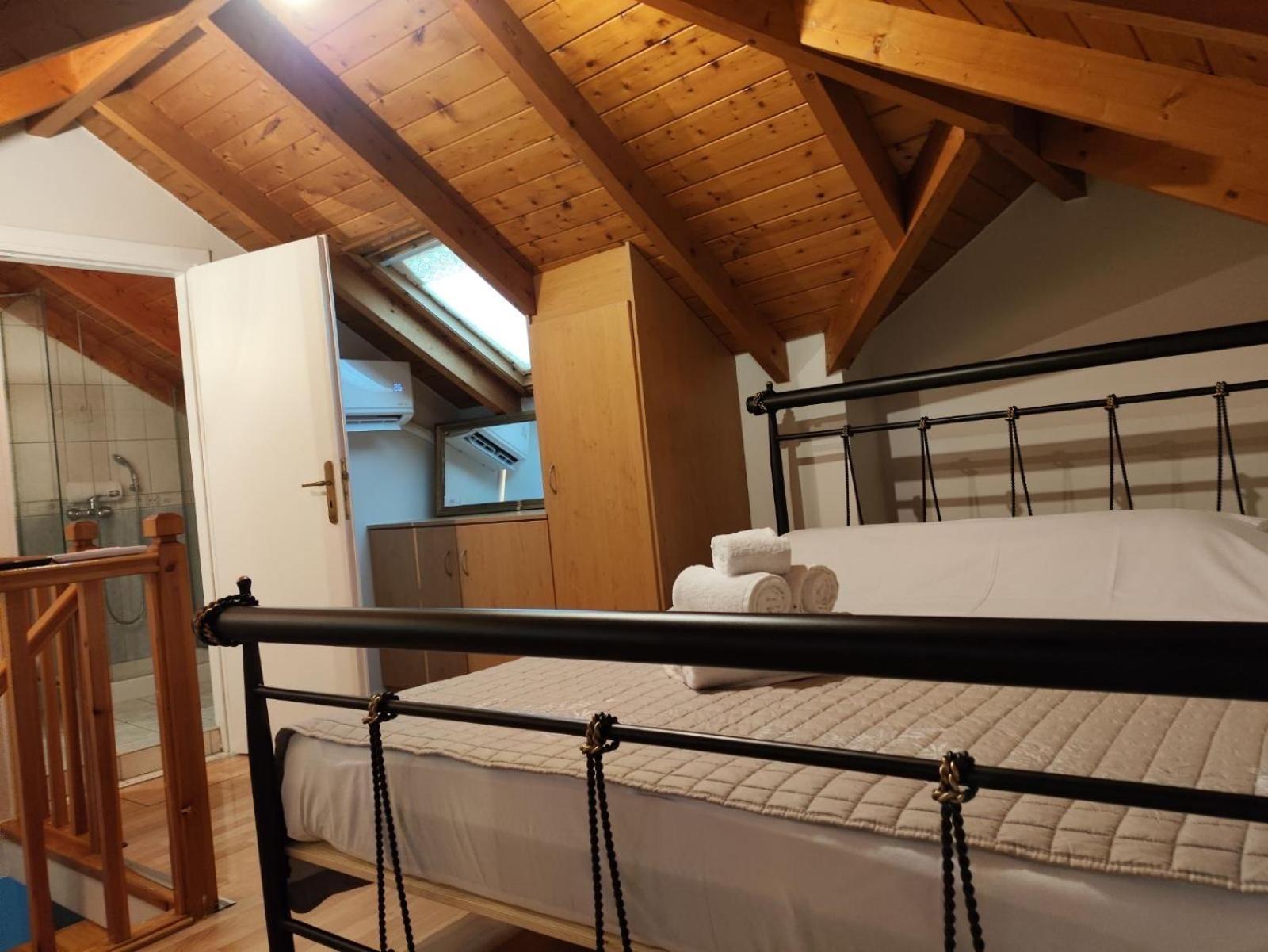 Οι Φωλίτσες Apartment Nafpaktos Bagian luar foto