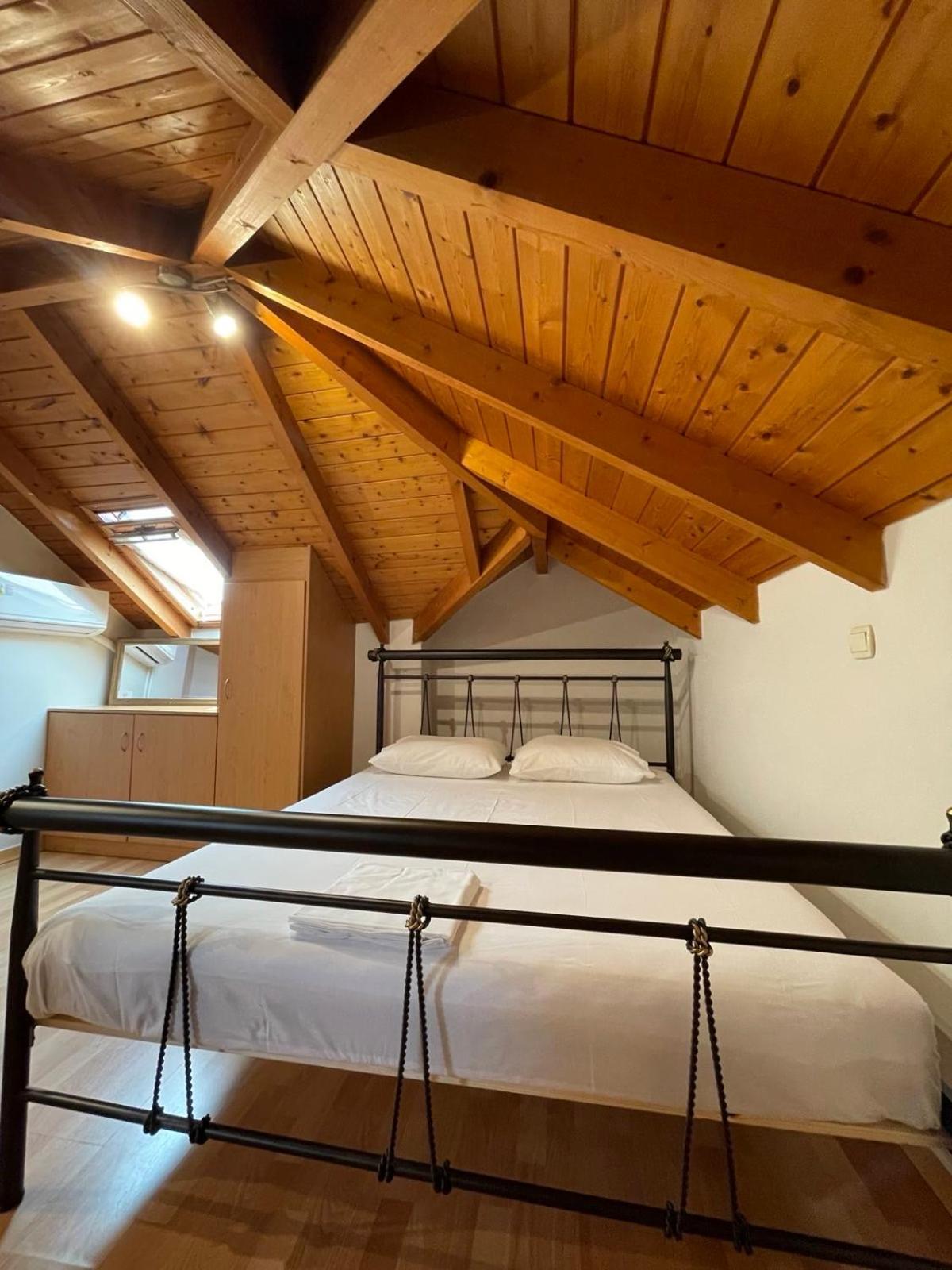 Οι Φωλίτσες Apartment Nafpaktos Bagian luar foto