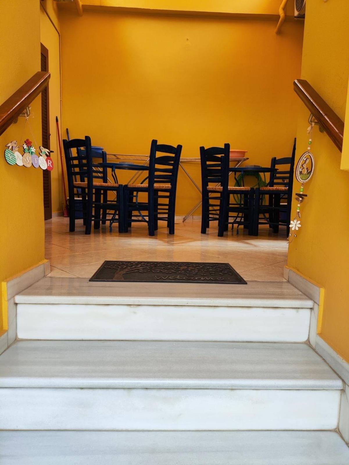 Οι Φωλίτσες Apartment Nafpaktos Bagian luar foto